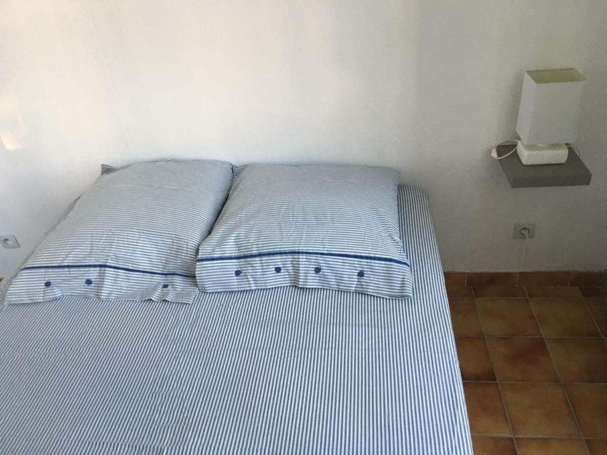 Charmant T2 Rdc Dans Residence Avec Parc Arbore Saint-Pierre-le-Moutier Luaran gambar