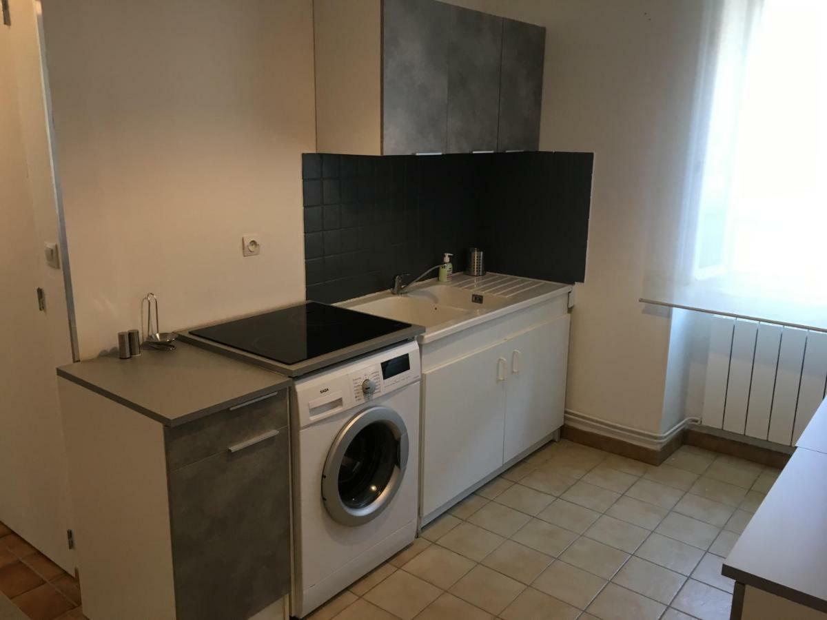 Charmant T2 Rdc Dans Residence Avec Parc Arbore Saint-Pierre-le-Moutier Luaran gambar