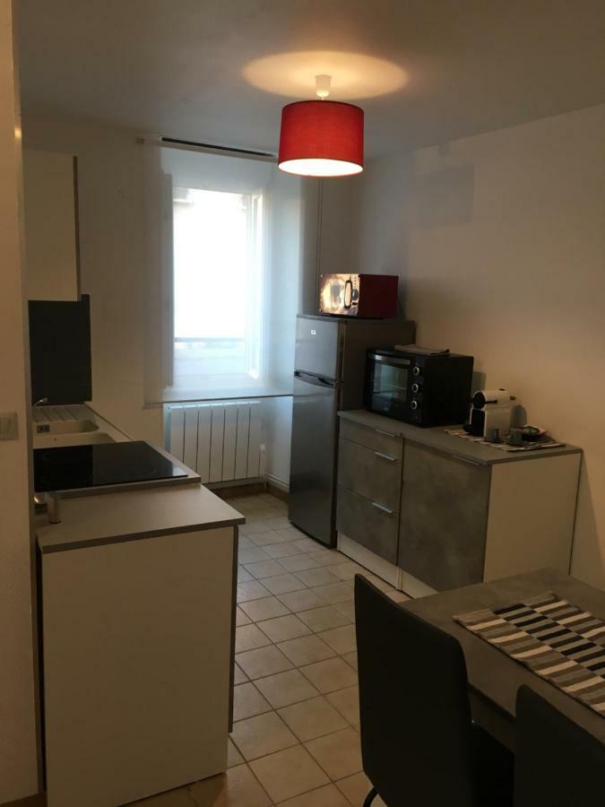 Charmant T2 Rdc Dans Residence Avec Parc Arbore Saint-Pierre-le-Moutier Luaran gambar