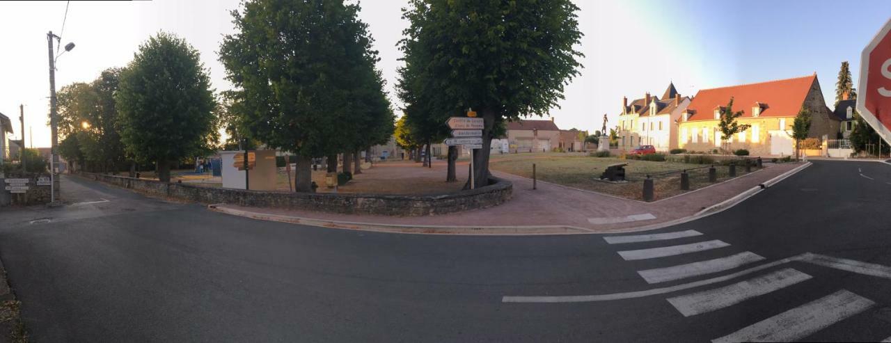 Charmant T2 Rdc Dans Residence Avec Parc Arbore Saint-Pierre-le-Moutier Luaran gambar