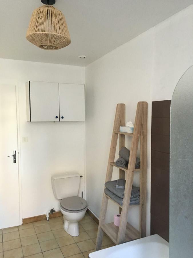 Charmant T2 Rdc Dans Residence Avec Parc Arbore Saint-Pierre-le-Moutier Luaran gambar